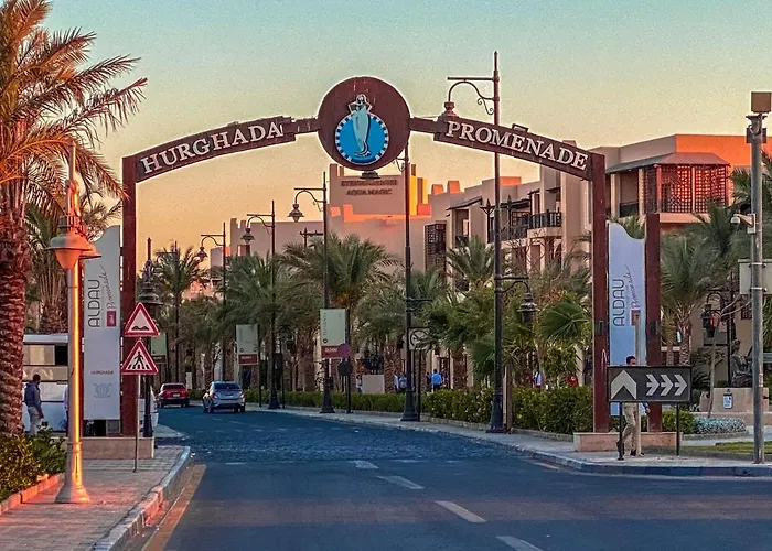 The Touristic Promenade * Хургада