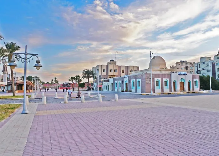 The Touristic Promenade *